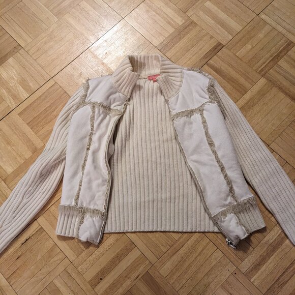 White fuzzy fur jacket - Picture 2 of 6